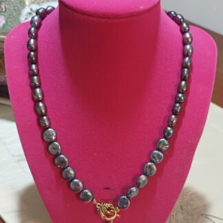 Κολιέ από μαύρα μαργαριτάρια