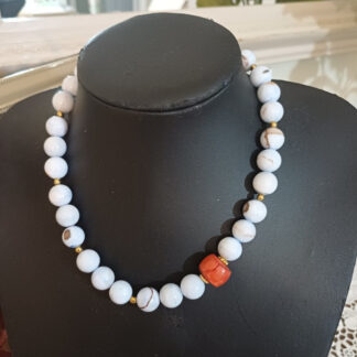 Κολιέ από αχάτη και κοράλια