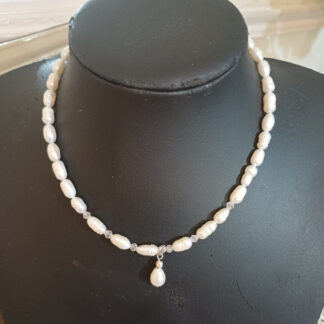 Σικάτο κολιέ από μαργαριτάρια