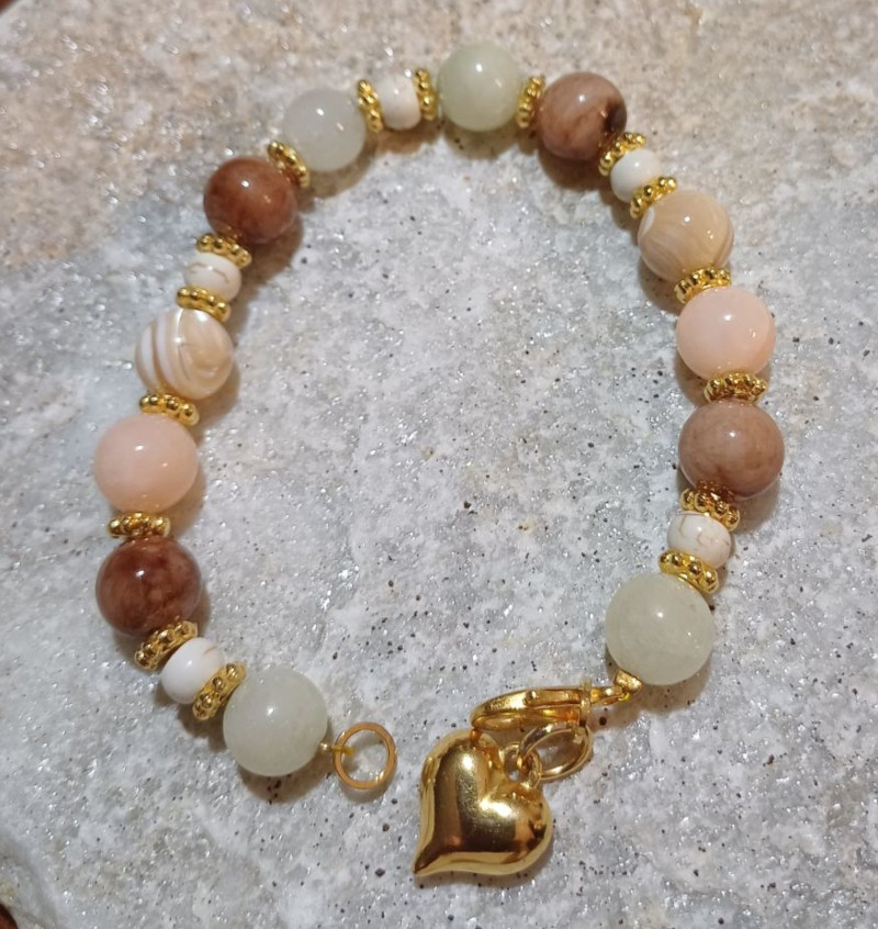 Κομψό βραχιόλι με μαργαριτάρια